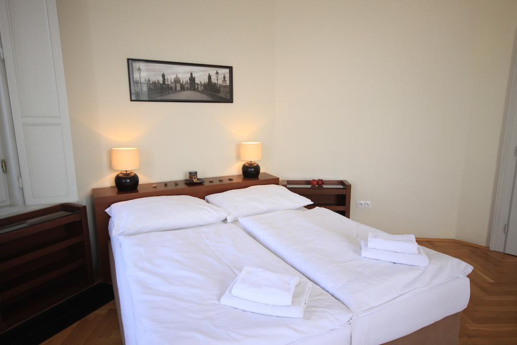 Leo Apartments Old Town Prague Room photo