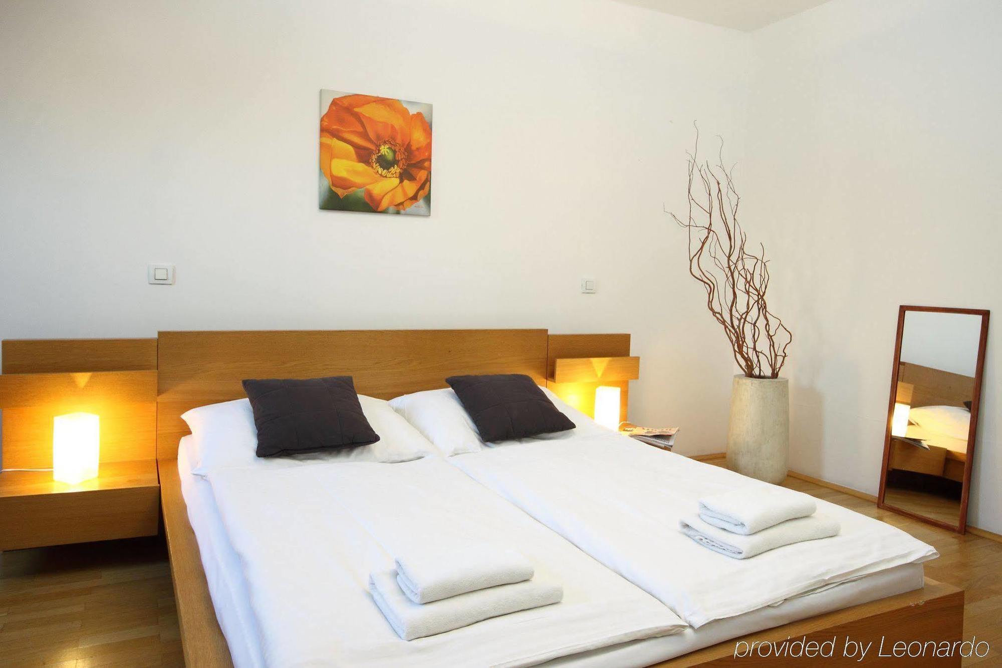Leo Apartments Old Town Prague Room photo