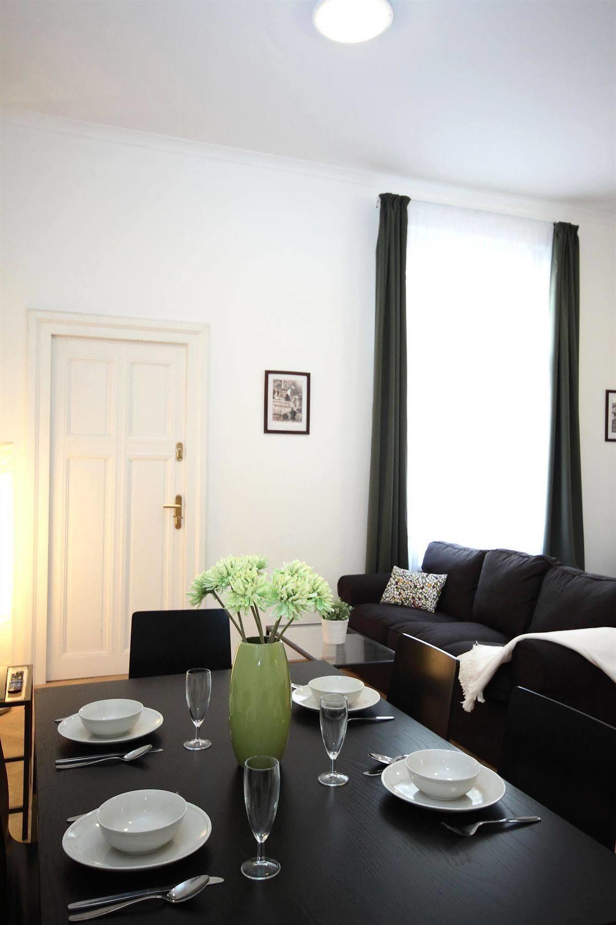Leo Apartments Old Town Prague Exterior photo